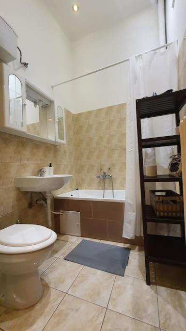 Wesseleny Apartment Near Synagogue With Ac After Renovation Budapest Exterior foto
